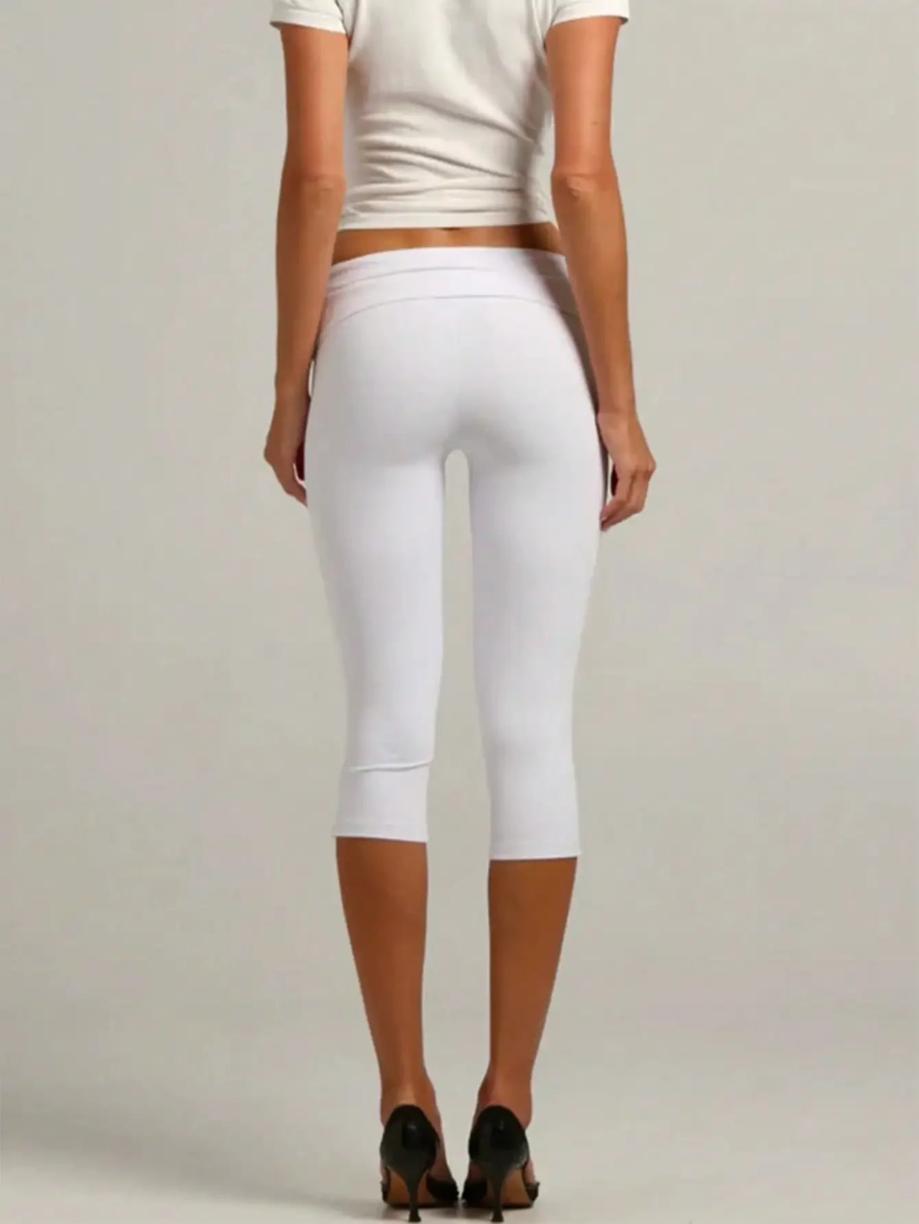 Women's Low Waist Capri Leggings With Fold Over Waistband Cropped